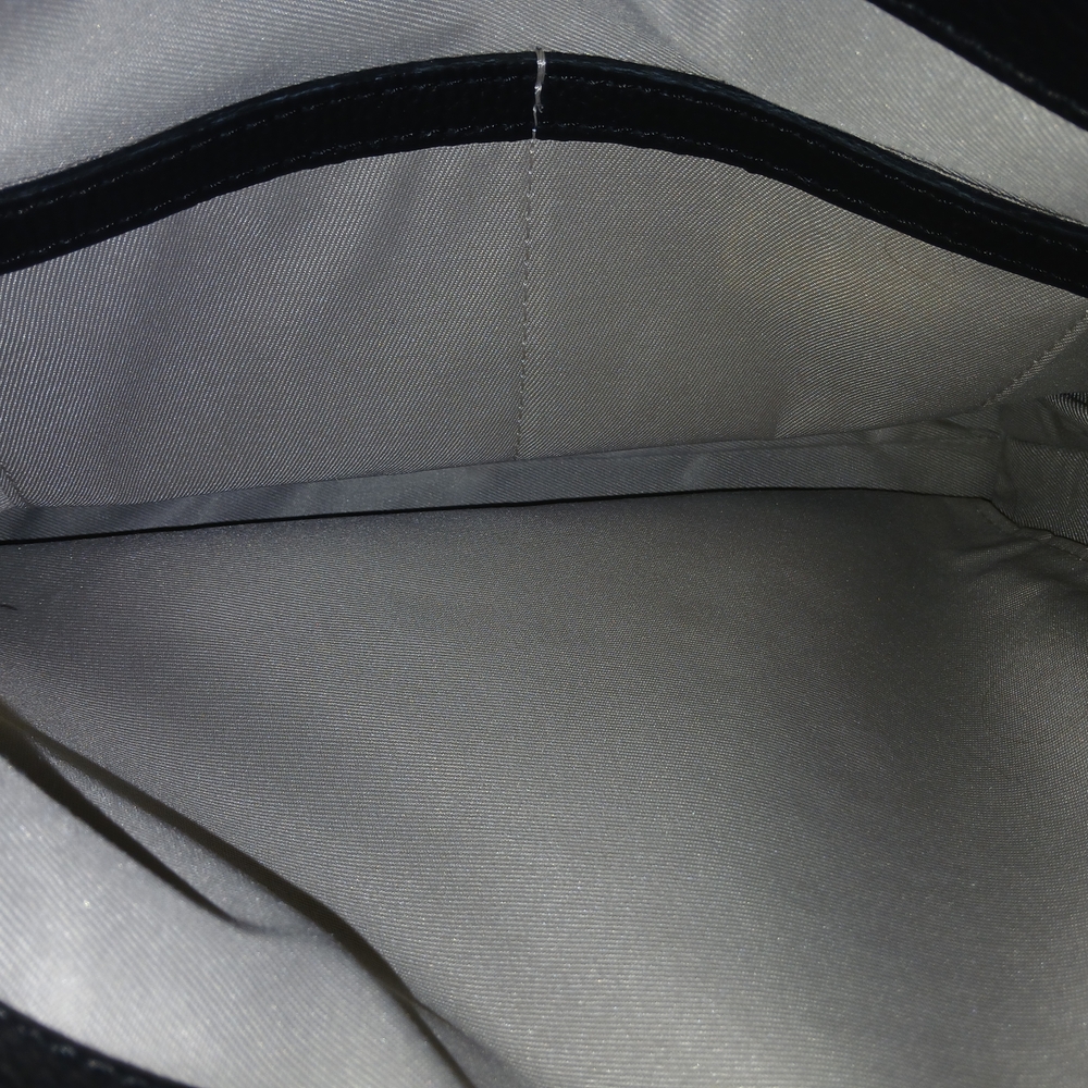 Valentina Black and Tan Leather Bag - Picture 8 of 9